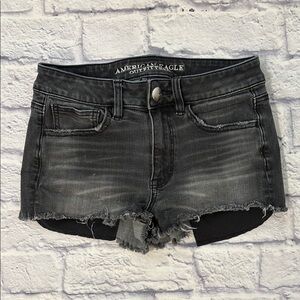 American Eagle Super Stretch Shortie Black Denim Cut Off Hem Jean Shorts Size 2